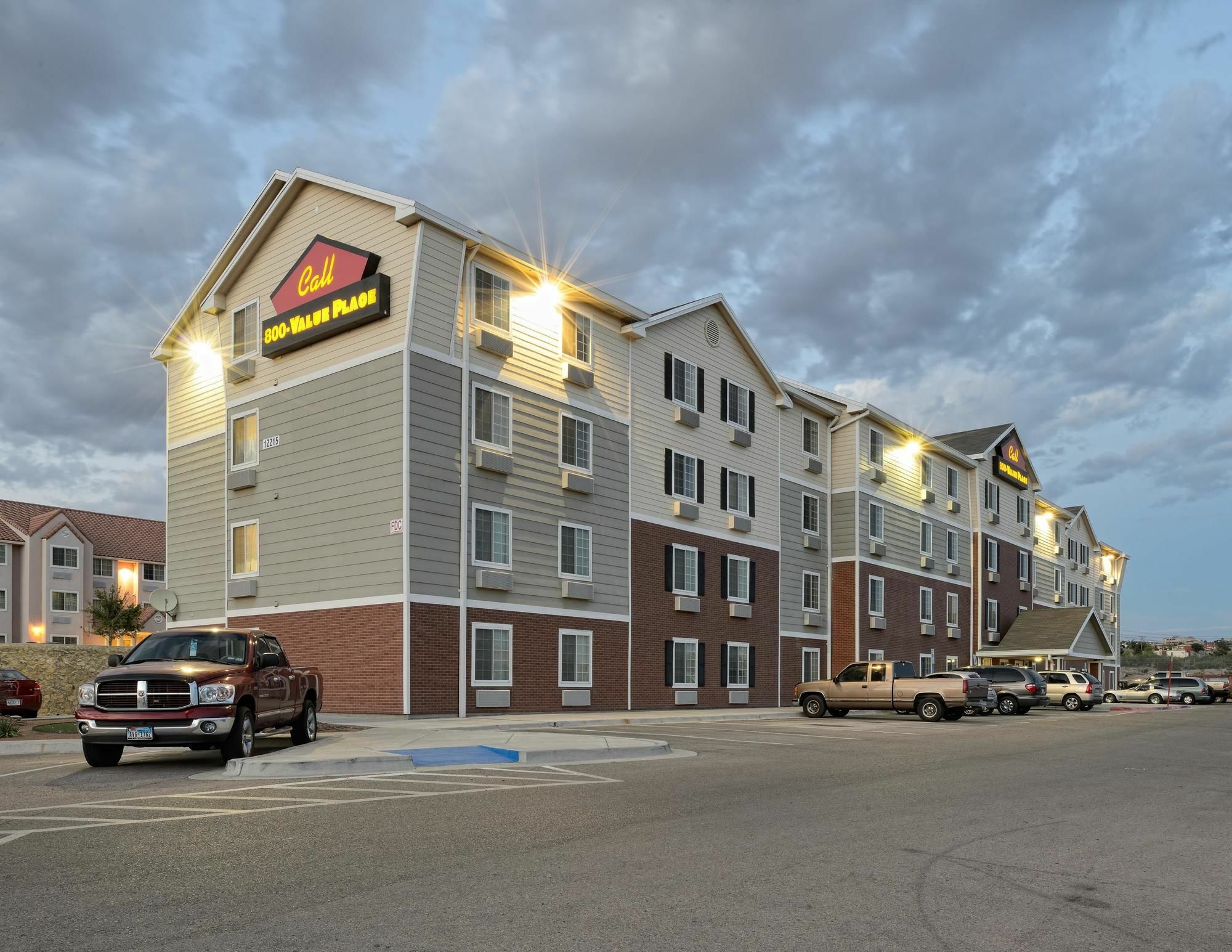 Hotel Woodspring 2*